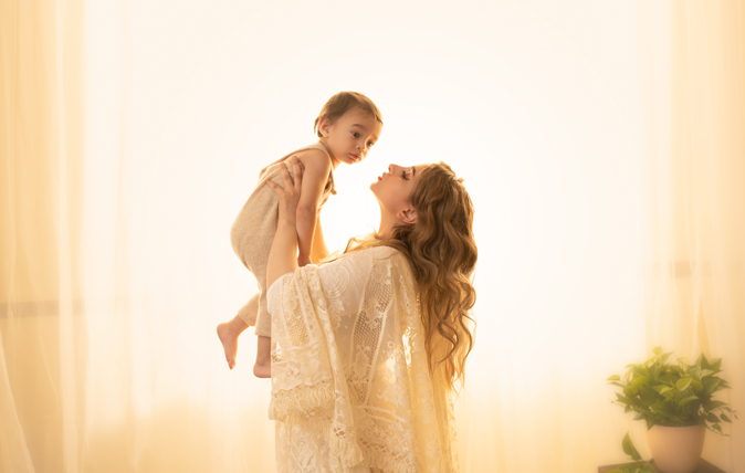 How To Photograph Mother & Baby Portraits