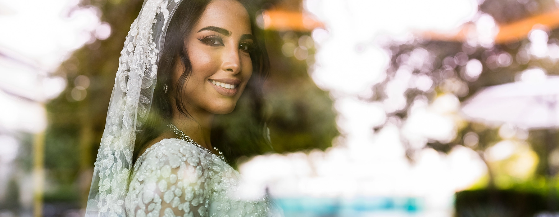 Bridal Beauty: Mastering Light and Posing for Wedding Photography By Remon