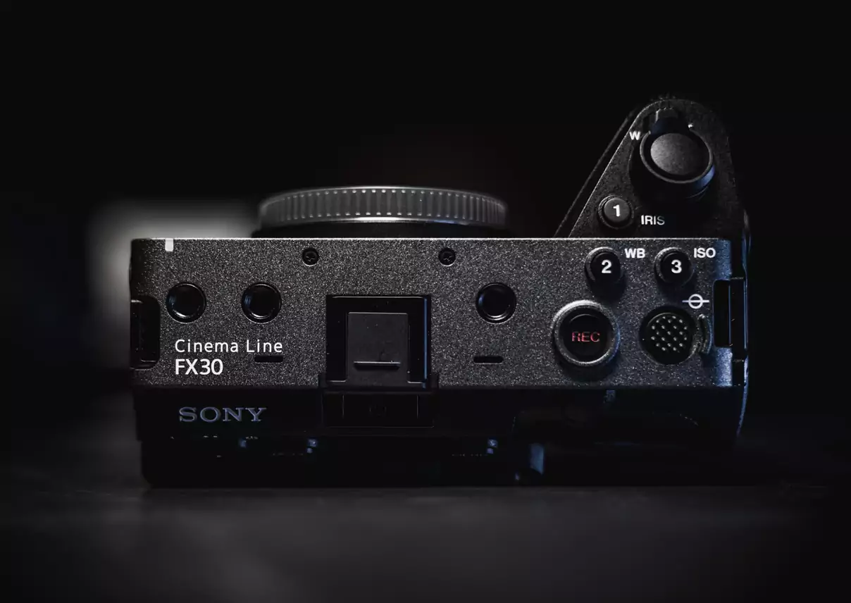 Leap into the world of filmmaking : FX30 Cinema Line